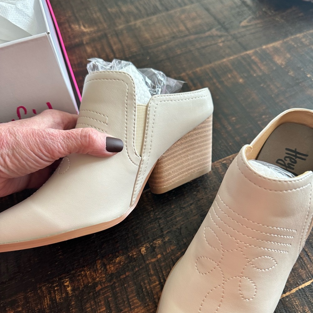 Corkys Hey Girl Ivory Toe Tapper Boots